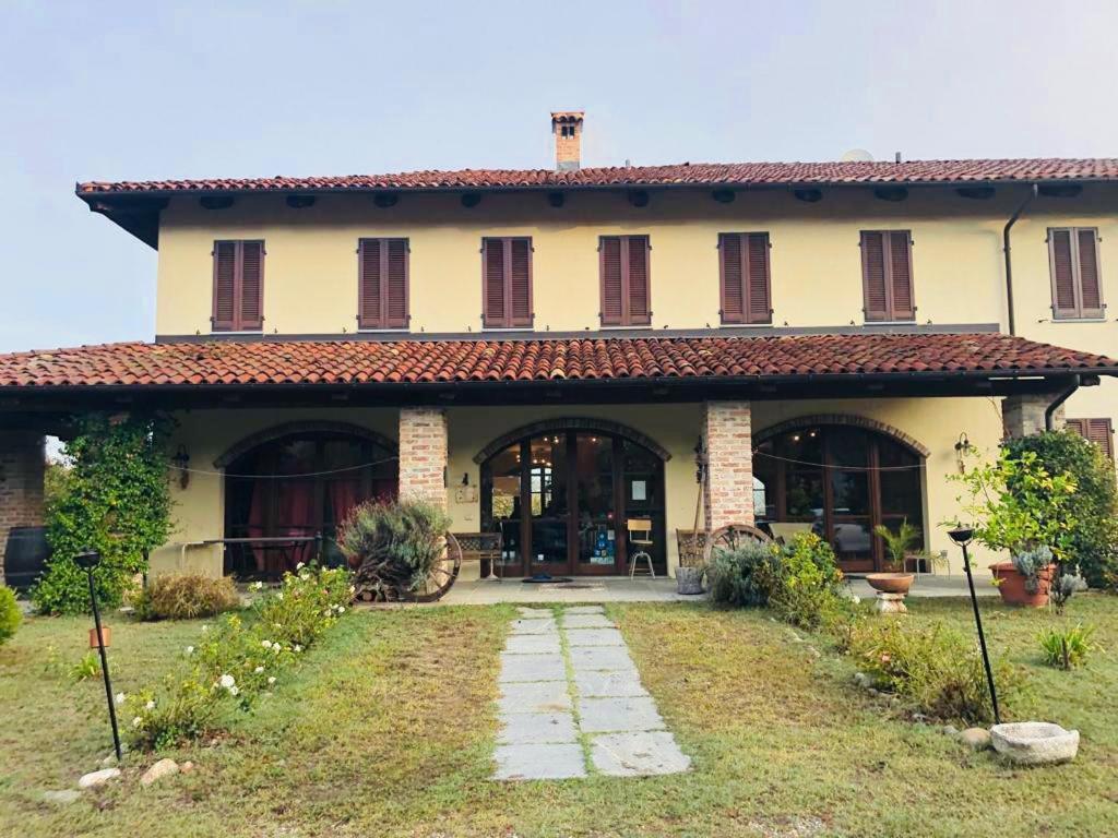 La Madonnina Agriturismo Dore Alba  Exteriör bild